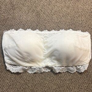 ✨Cream Colored SPANX Lacey Bandeau Bra — Size Medium